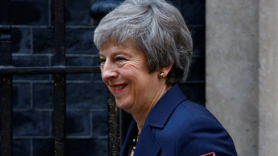 Η Μέι εξασφάλισε στήριξη του Υπουργικού Συμβουλίου για το Brexit